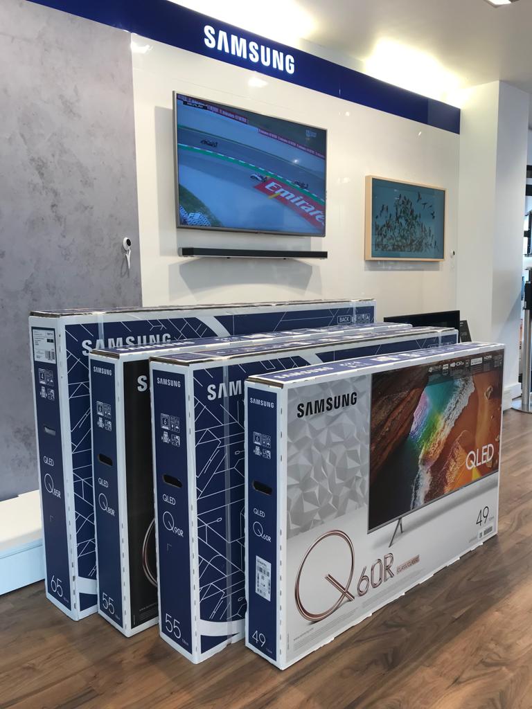 Nieuwe-Samsung-Smart-TV-bij-Van-Amerongen-Beeld-en-Geluid-showroom-levering